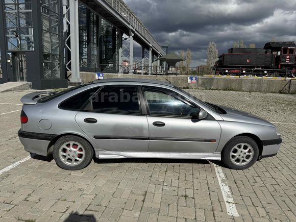 Galeriden Renault Laguna 2.0 RXE 1996 Model Kars