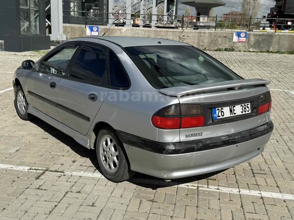 Galeriden Renault Laguna 2.0 RXE 1996 Model Kars