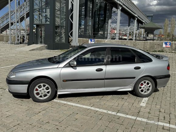 Galeriden Renault Laguna 2.0 RXE 1996 Model Kars