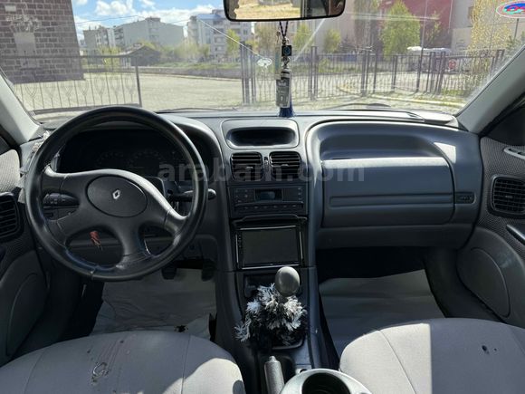 Galeriden Renault Laguna 2.0 RXE 1996 Model Kars