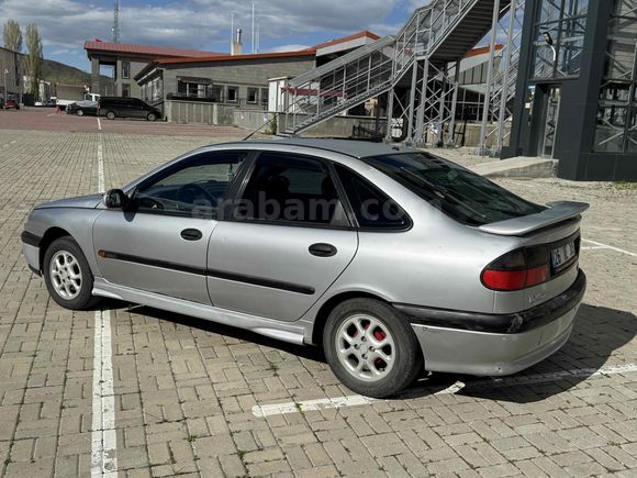 Galeriden Renault Laguna 2.0 RXE 1996 Model Kars