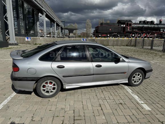 Galeriden Renault Laguna 2.0 RXE 1996 Model Kars