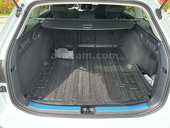 Sahibinden Volkswagen Passat 204 Beygir e-HYBRID 2025 Model 