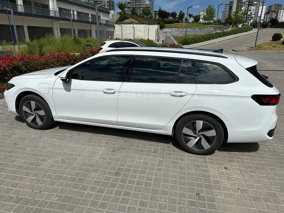 Sahibinden Volkswagen Passat 204 Beygir e-HYBRID 2025 Model 