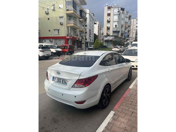 Sahibinden Hyundai Accent Blue 1.6 CRDI Biz 2012 Model 