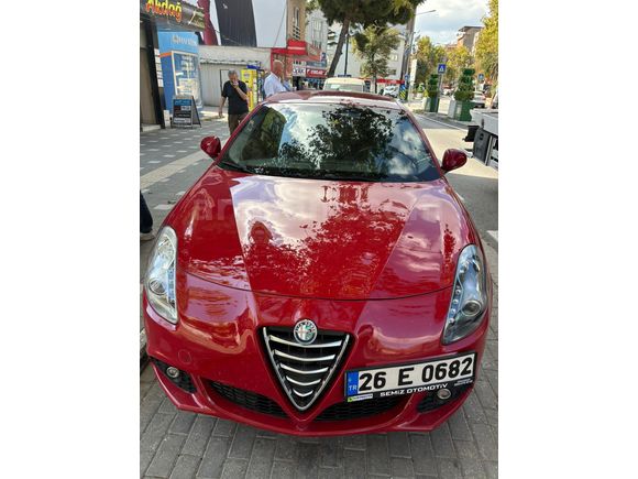 Sahibinden Alfa Romeo Giulietta 1.6 JTD Distinctive 2013 Model