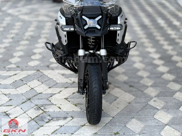 GKN MOTOR'DAN 2025 BMW R1300 GS ADV AUTOMATIC TAKAS+ 12 TAKSİT