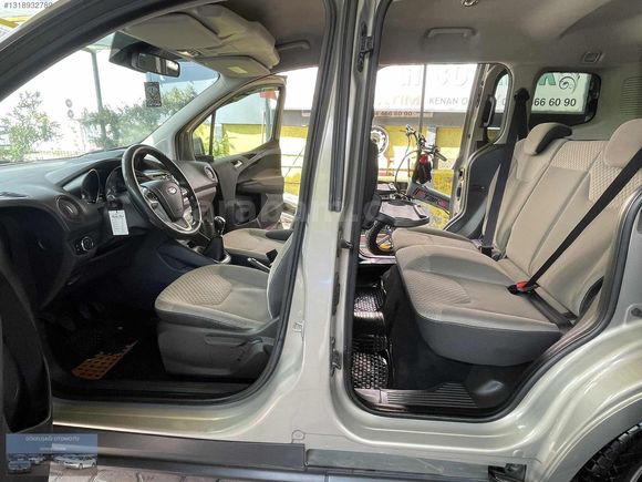 -2017-Model-Ford Tourneo Courier 1.6 TDCI Titanium Plus-95 HP