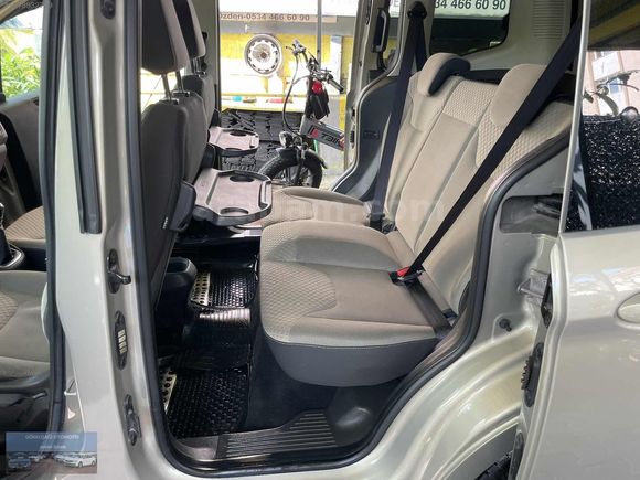 -2017-Model-Ford Tourneo Courier 1.6 TDCI Titanium Plus-95 HP