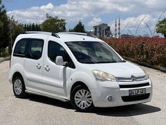 ANL MOTORS'DAN 1.5 PARÇA BOYALI ORJİNAL BERLİNGO
