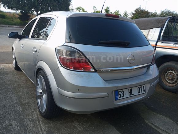 FUL ORJİNAL OPEL ASTRA 1.4 Enjoy 2011 Model Rize