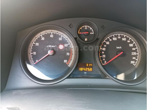 FUL ORJİNAL OPEL ASTRA 1.4 Enjoy 2011 Model Rize