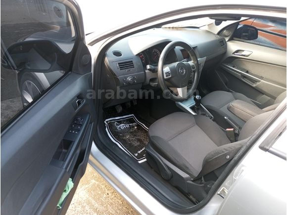 FUL ORJİNAL OPEL ASTRA 1.4 Enjoy 2011 Model Rize