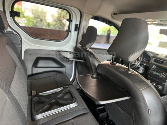 2022 KANGOO EXPRESS TOUCH - HATASIZ - TAMAMINA KREDİ İMKANI