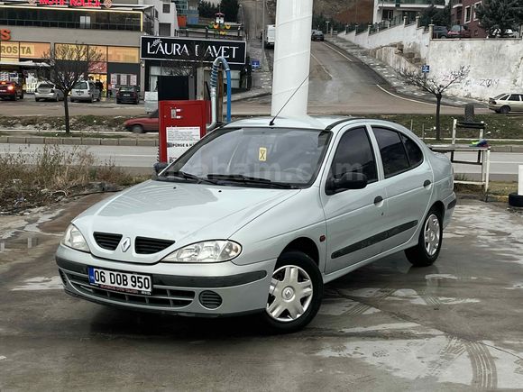 Sahibinden Renault Megane 1.6 RTA 2000 Model  165.000 km Gri (Gümüş)