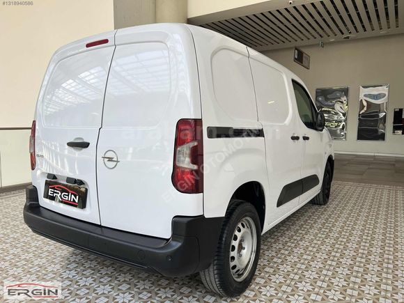 ***2024 OPEL COMBO 1.5 D ULTİMATE XL 2+1 62 BİNDE***