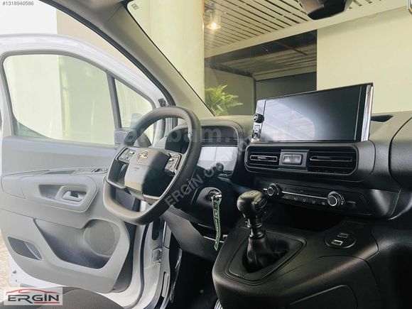 ***2024 OPEL COMBO 1.5 D ULTİMATE XL 2+1 62 BİNDE***