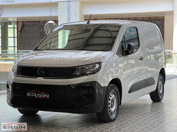 ***2024 OPEL COMBO 1.5 D ULTİMATE XL 2+1 62 BİNDE***