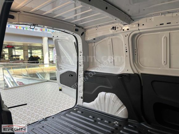 ***2024 OPEL COMBO 1.5 D ULTİMATE XL 2+1 62 BİNDE***