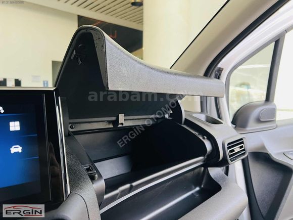 ***2024 OPEL COMBO 1.5 D ULTİMATE XL 2+1 62 BİNDE***