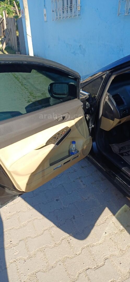 Sahibinden Honda Civic 1.6i VTEC Dream 2007 Model Balıkesir 252.000 km Siyah 7