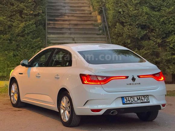 Sahibinden Renault Megane 1.5 Blue DCI Touch 2020 Model 
