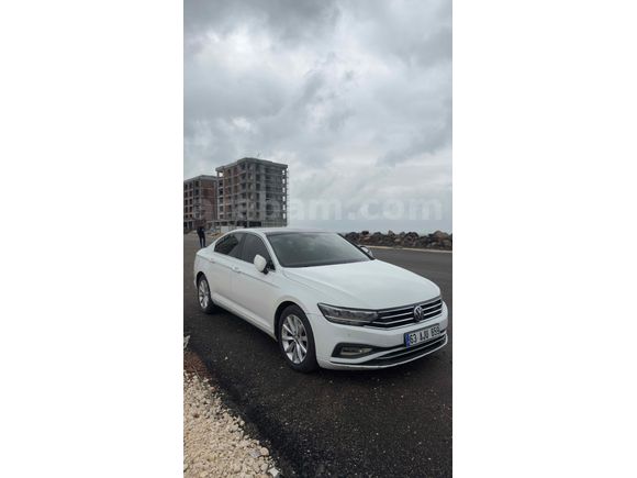 Sahibinden Volkswagen Passat 1.5 TSi Business 2020 Model  175.000 km Beyaz