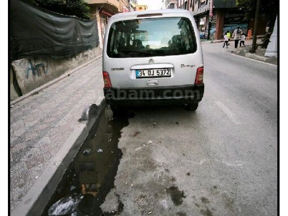 ?? ACİL SATILIK 2005 Citroen Berlingo 1.9D – 196.000 KM