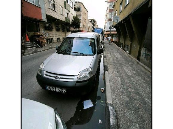 ?? ACİL SATILIK 2005 Citroen Berlingo 1.9D – 196.000 KM