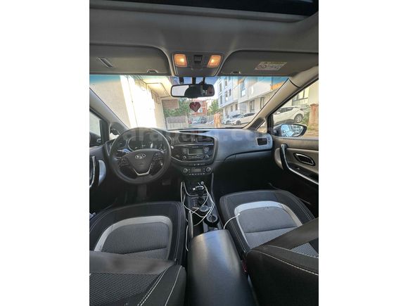 Sahibinden Kia Ceed 1.6 CRDi Concept Plus 2015 Model 