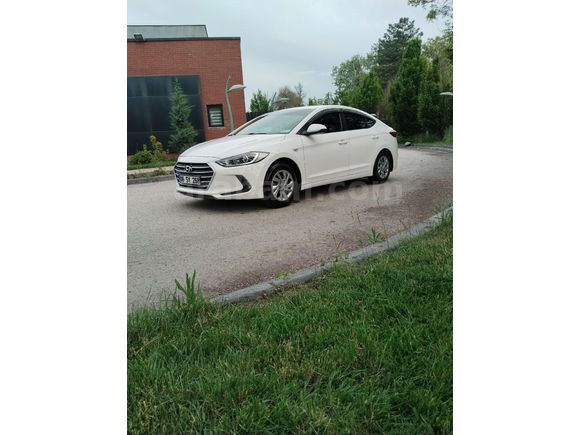 Sahibinden Hyundai Elantra 1.6 D-CVVT Style 2017 Model