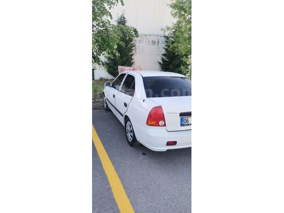 Sahibinden Hyundai Accent 1.5 CRDi Admire 2005 Model  258.000 km Beyaz