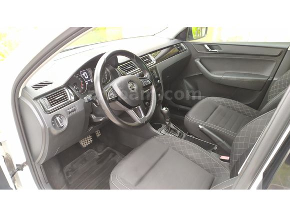 Skoda Rapid 1.4 TDI GreenTec Spaceback Style 2017 Model