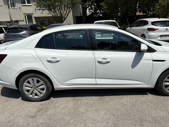 Sahibinden Renault Megane 1.3 TCe Joy 2021 Model 