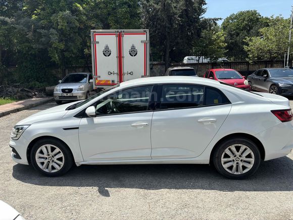Sahibinden Renault Megane 1.3 TCe Joy 2021 Model 