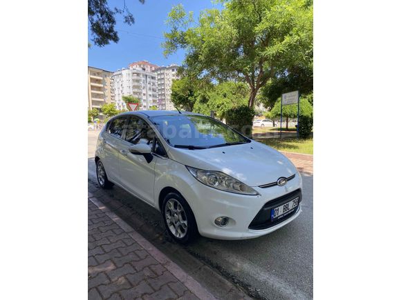 Sahibinden HATASIZ AYARINDA Ford Fiesta 1.4 TDCi Titanium 2012 Model 