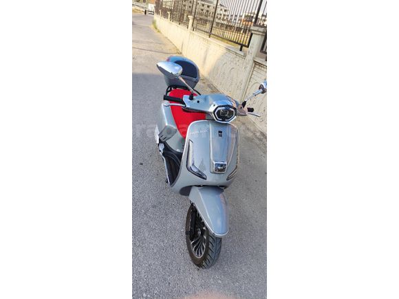 Sahibinden RKS Dark Blue ruhsatta 50  gercekte 80cc B ehliyetine uygun