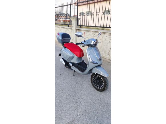 Sahibinden RKS Dark Blue ruhsatta 50  gercekte 80cc B ehliyetine uygun