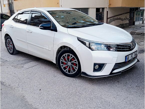 Sahibinden Toyota Corolla 1.33 Life 2015 Model  112.000 km Beyaz