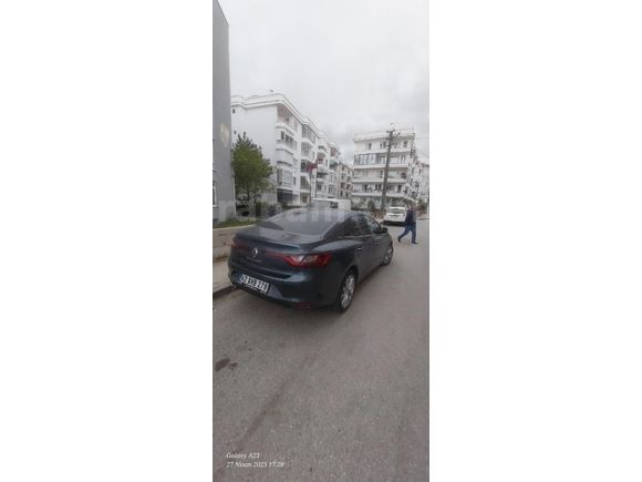 Sahibinden Renault Megane 1.5 Blue DCI Icon 2020 Model