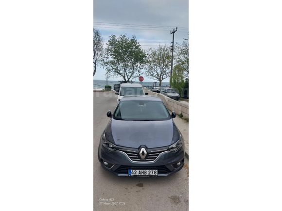 Sahibinden Renault Megane 1.5 Blue DCI Icon 2020 Model