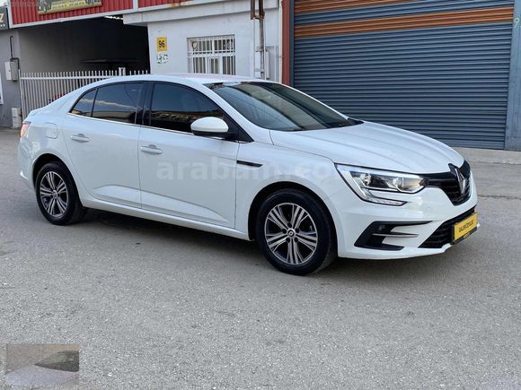 ÖZYILDIZ dan BOYASIZ 2023 model RENAULT MEGANE 1.3 TCe TOUCH EDC