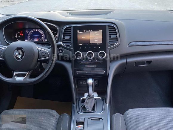 ÖZYILDIZ dan BOYASIZ 2023 model RENAULT MEGANE 1.3 TCe TOUCH EDC