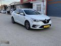 ÖZYILDIZ dan BOYASIZ 2023 model RENAULT MEGANE 1.3 TCe TOUCH EDC