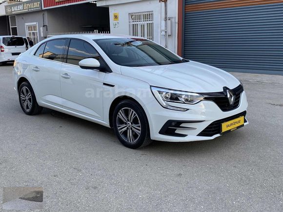 ÖZYILDIZ dan BOYASIZ 2023 model RENAULT MEGANE 1.3 TCe TOUCH EDC
