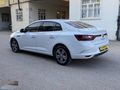 ÖZYILDIZ dan BOYASIZ 2023 model RENAULT MEGANE 1.3 TCe TOUCH EDC