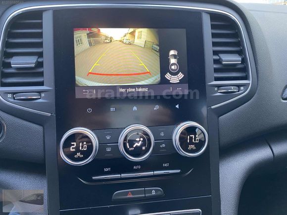 ÖZYILDIZ dan BOYASIZ 2023 model RENAULT MEGANE 1.3 TCe TOUCH EDC