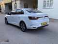 ÖZYILDIZ dan BOYASIZ 2023 model RENAULT MEGANE 1.3 TCe TOUCH EDC