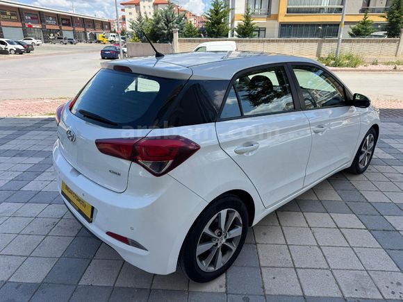 HATASIZ Hyundai i20 1.4 CRDi Style 2018 Model