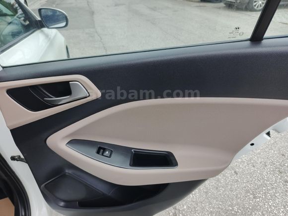 HATASIZ Hyundai i20 1.4 CRDi Style 2018 Model